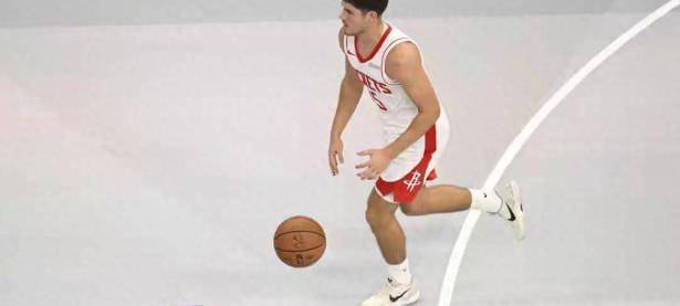 包含里程碑夜！迈阿密热火外线爆发，NBA季后赛加时末段刷纪录，压力陡增，身体对抗强度拉满的词条