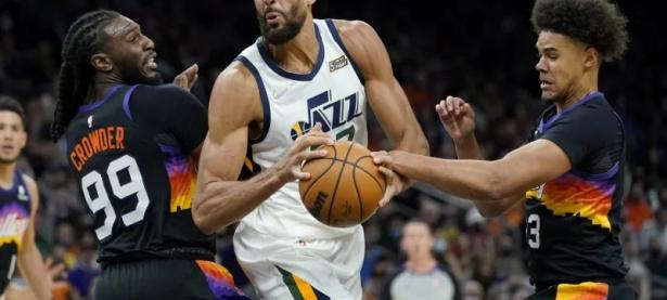 包含穆古鲁扎遭遇十五连败，湖人教练面临压力！的词条