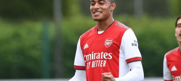 浓眉哥在阿森纳比赛中出色防守，战术调整引发热议！的简单介绍