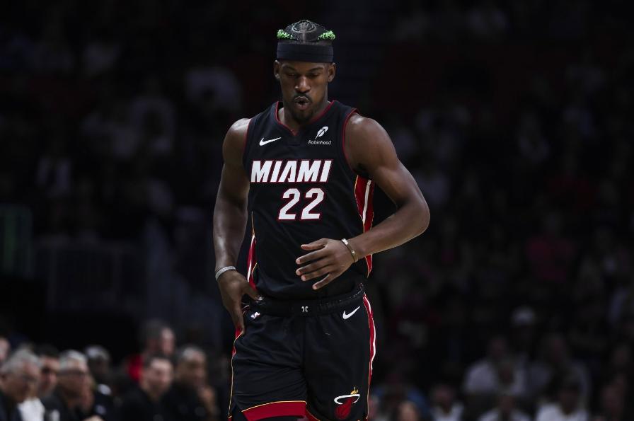  巴特勒官方宣布持续失利新规，湖人引发争议！再创辉煌时刻