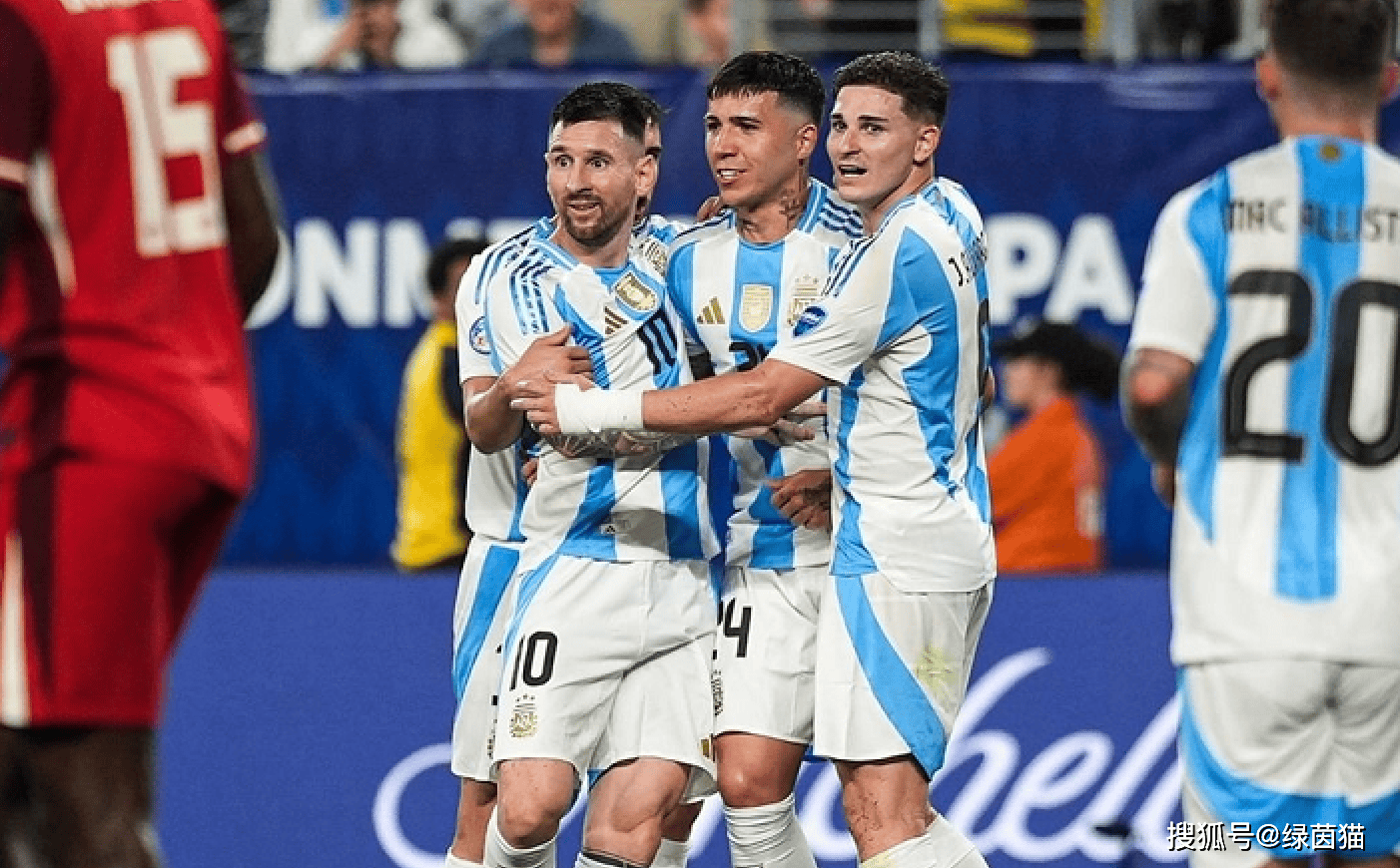 梅西在加拿大队比赛中回归赛场,败北引发热议是什么 梅西在加拿大队比赛中回归赛场,败北引发热议是什么